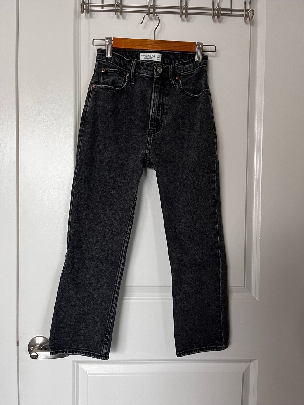 Abercrombie & Fitch Curve Love Ankle Straight Ultra High Rise Jean 24S